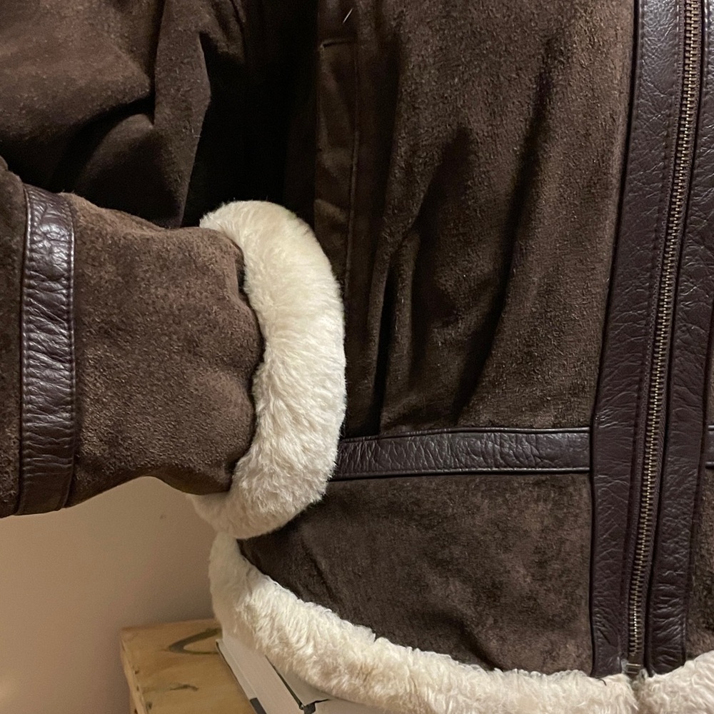 Vintage Leather Bomber Jacket - Picture 3 of 10